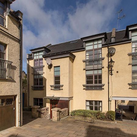 Old Tolbooth Wynd - 393 Apartment Edinburgh Bagian luar foto