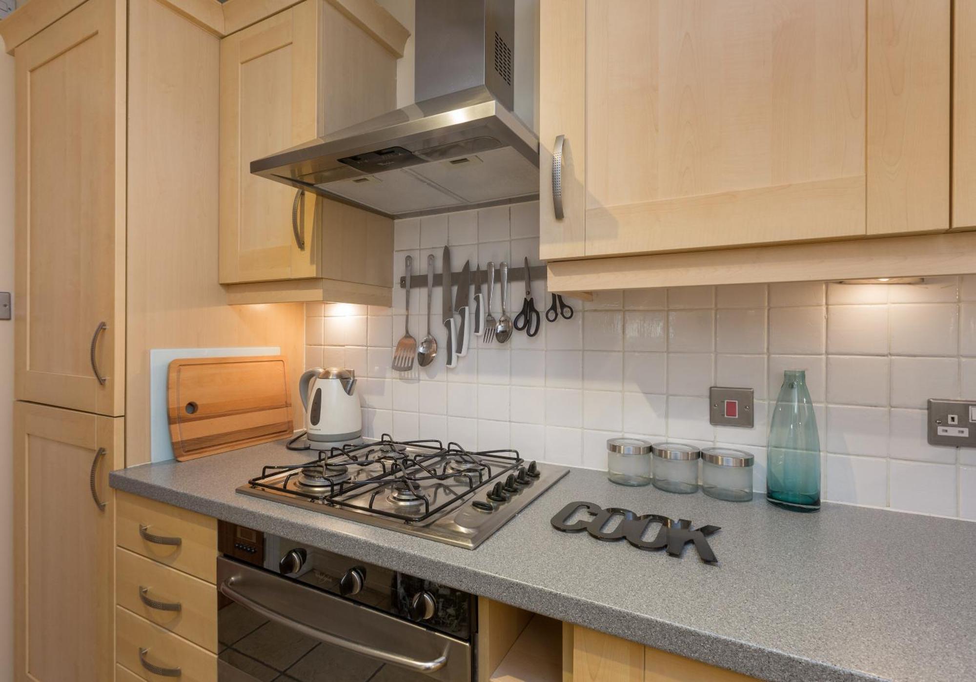 Old Tolbooth Wynd - 393 Apartment Edinburgh Bagian luar foto