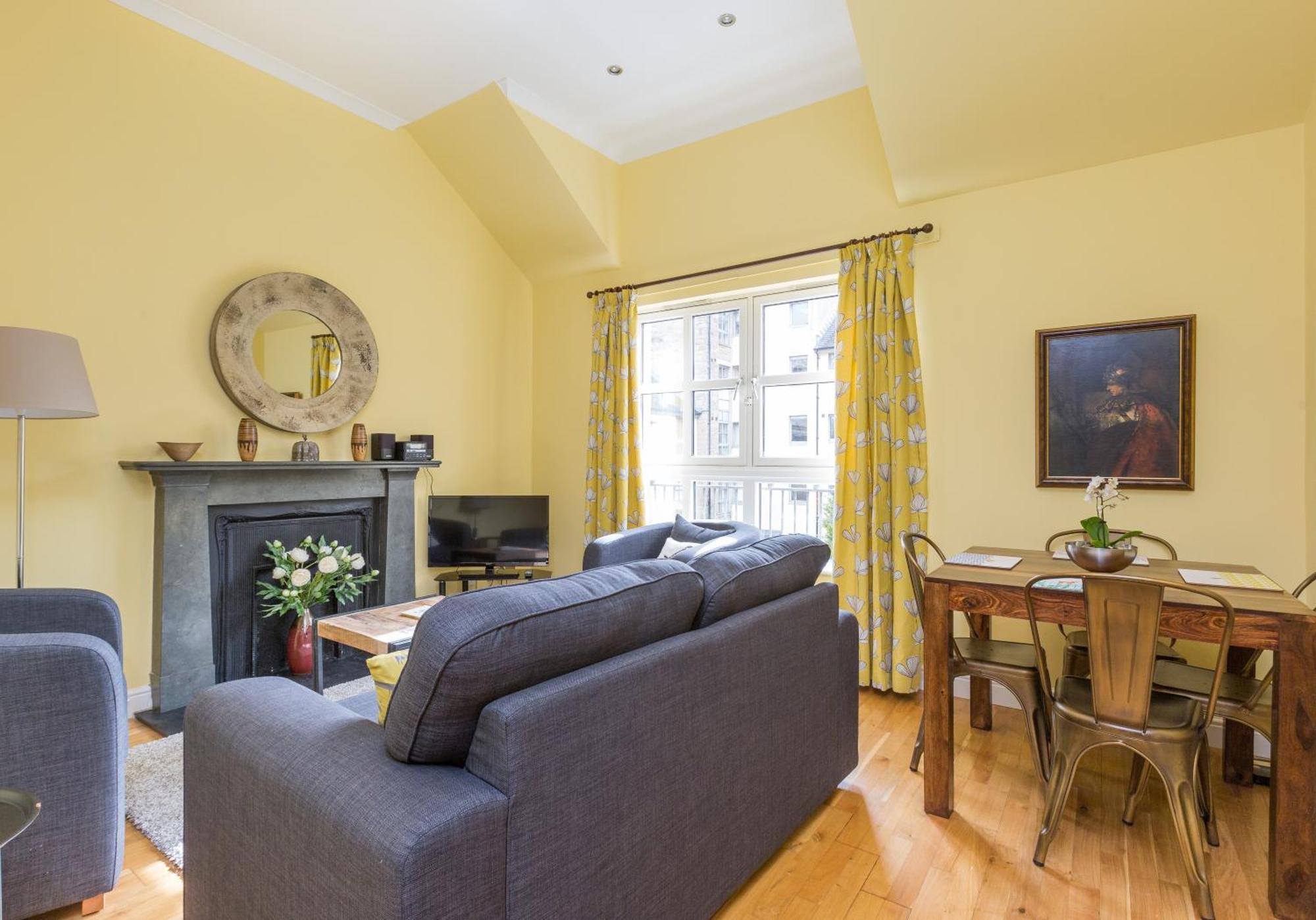 Old Tolbooth Wynd - 393 Apartment Edinburgh Bagian luar foto