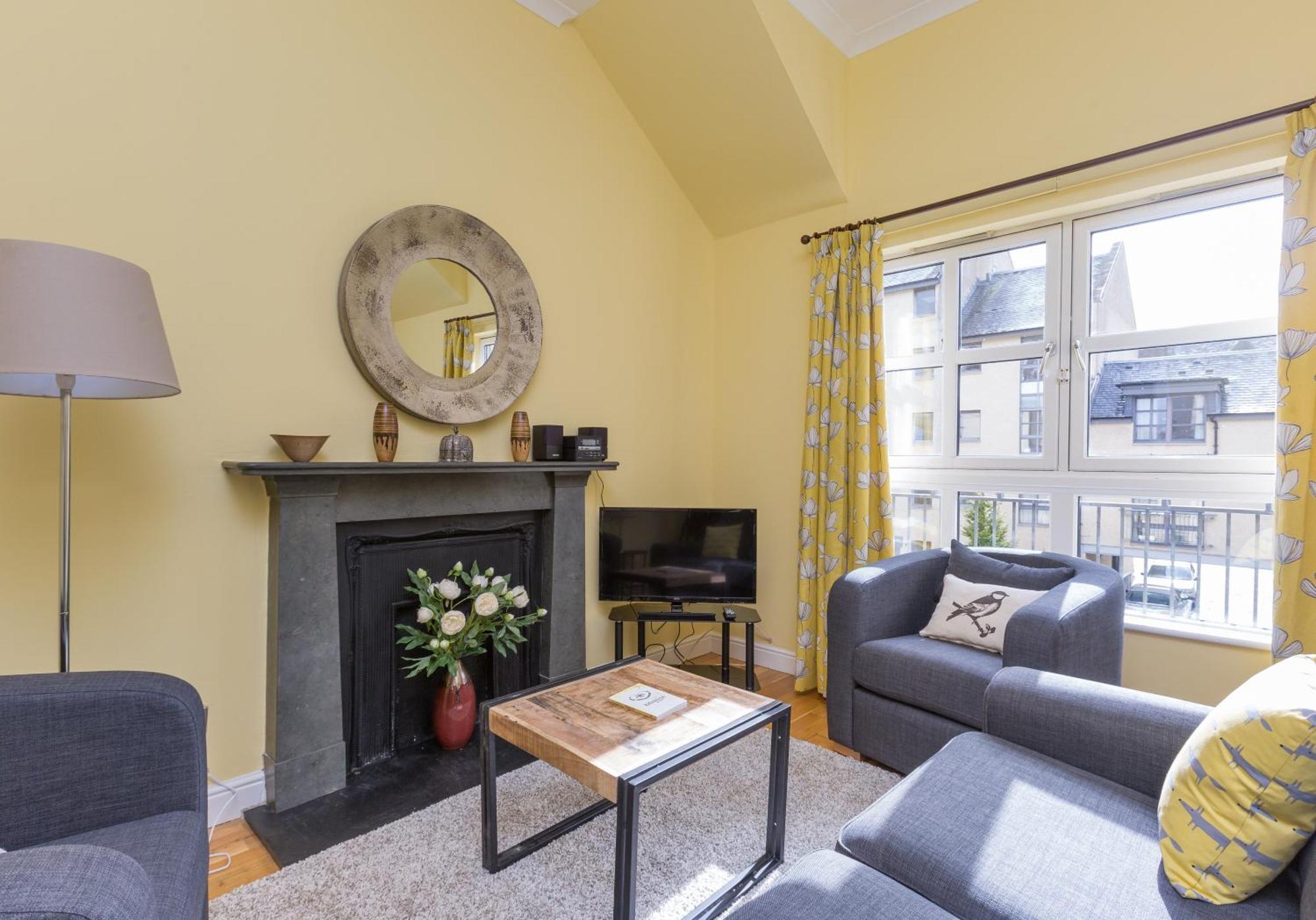 Old Tolbooth Wynd - 393 Apartment Edinburgh Bagian luar foto