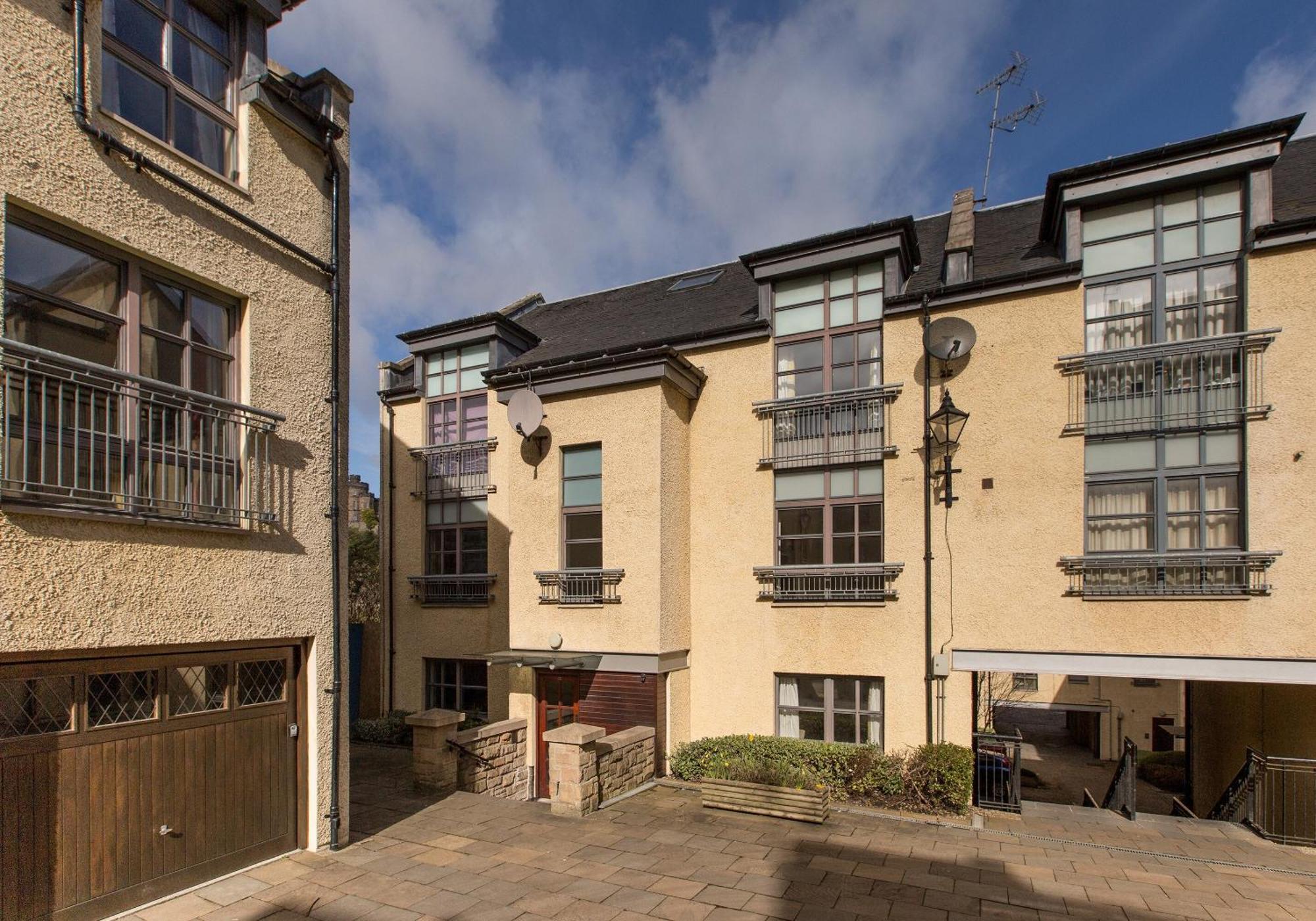 Old Tolbooth Wynd - 393 Apartment Edinburgh Bagian luar foto